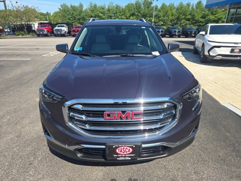 Used 2019 GMC Terrain SLT w/ Preferred Package image 2