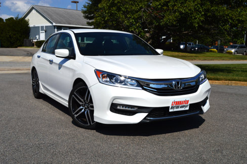 Used 2016 Honda Accord Sport image 2