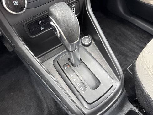 Used 2022 Ford EcoSport S image 9