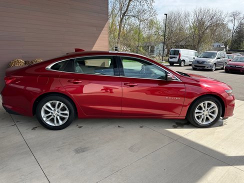 Used 2016 Chevrolet Malibu LT w/ Leather Package image 8