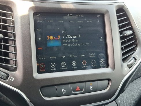 Used 2021 Jeep Cherokee Trailhawk image 16