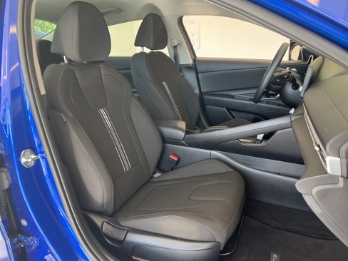 Used 2023 Hyundai Elantra SEL w/ Preferred Accessory Package image 43
