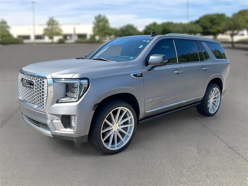Used 2021 GMC Yukon Denali w/ Denali Premium Package image 3