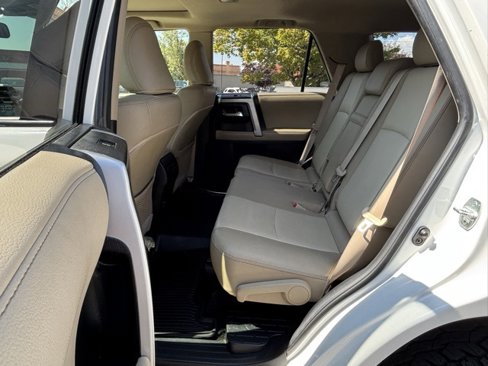Used 2019 Toyota 4Runner SR5 Premium image 11