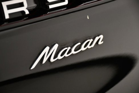 Used 2023 Porsche Macan Turbo image 12