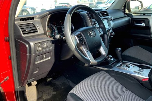 Used 2016 Toyota 4Runner SR5 image 2