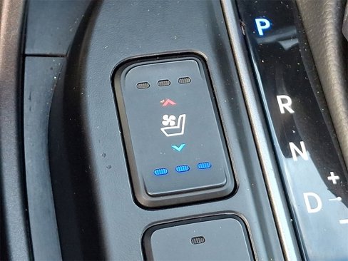 Used 2015 Hyundai Santa Fe GLS w/ Option Group 03 image 25
