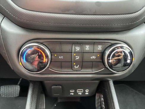 Used 2021 Chevrolet TrailBlazer LS image 26