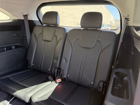 Used 2024 Kia Sorento S image 26