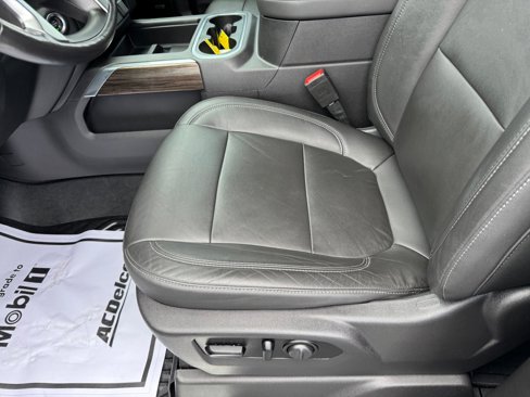 Used 2020 Chevrolet Silverado 1500 LT Trail Boss image 11