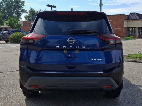 Used 2022 Nissan Rogue SV w/ SV Premium Package image 5
