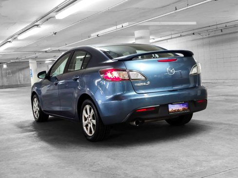 Used 2010 MAZDA MAZDA3 i Touring image 5