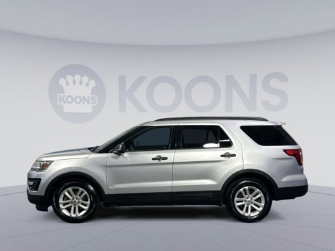 Used 2016 Ford Explorer FWD image 2