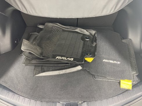 Used 2015 Toyota RAV4 XLE image 9