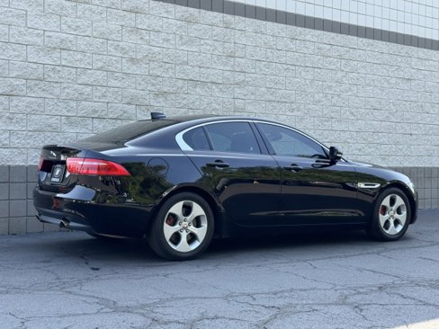 Used 2018 Jaguar XE image 15