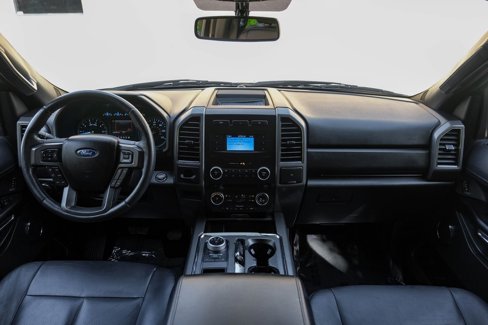 Used 2018 Ford Expedition XLT image 19