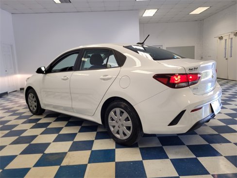 Used 2023 Kia Rio LX image 9