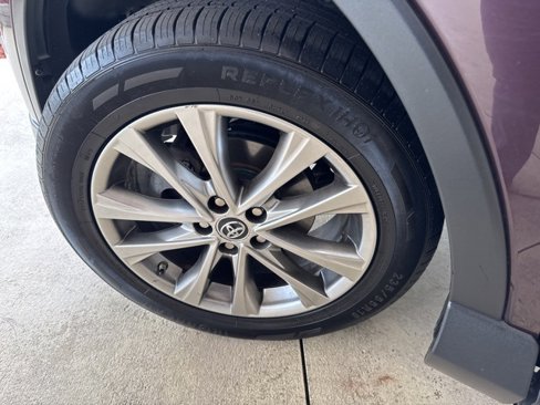 Used 2016 Toyota RAV4 Limited image 39