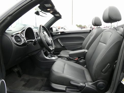 Used 2019 Volkswagen Beetle 2.0T SE image 25