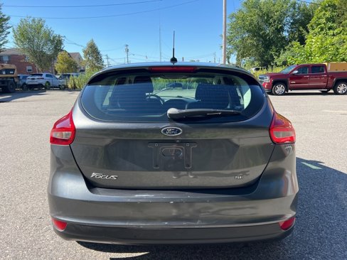 Used 2018 Ford Focus SE image 4