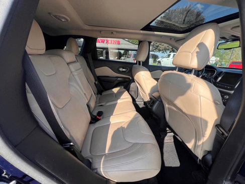 Used 2015 Jeep Cherokee Limited w/ Luxury Group image 12