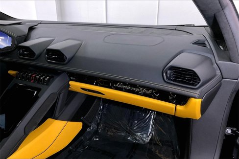 Used 2022 Lamborghini Huracan EVO image 13