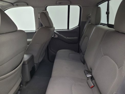 Used 2018 Nissan Frontier SV image 18