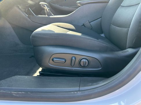 Used 2024 Chevrolet Malibu LT image 23