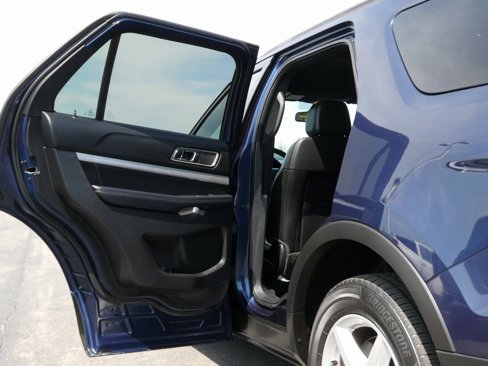 Used 2017 Ford Explorer XLT w/ Equipment Group 202A image 38
