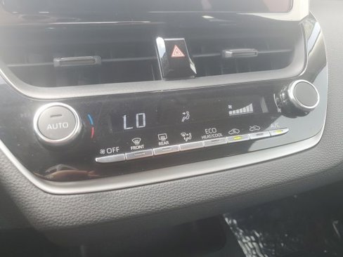 Used 2024 Toyota Corolla LE image 17
