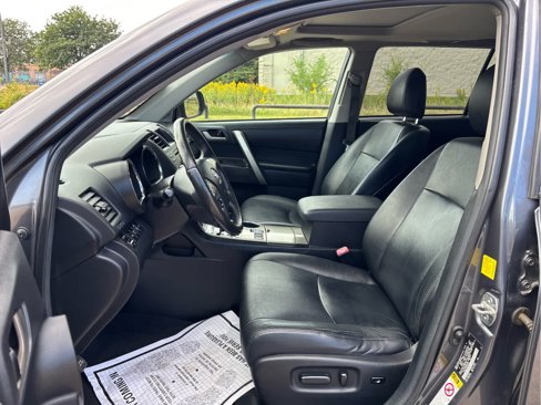 Used 2011 Toyota Highlander SE image 8