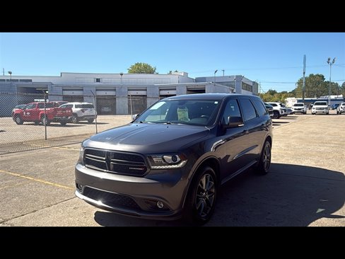 Used 2017 Dodge Durango GT image 2