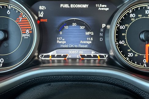 Used 2017 Jeep Cherokee Overland w/ Technology Group image 29
