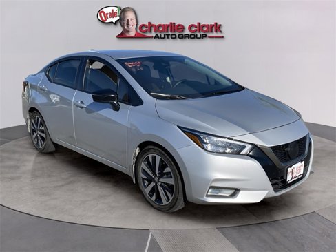 Used 2021 Nissan Versa SR image 8