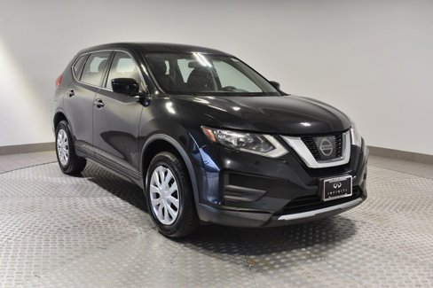 Used 2017 Nissan Rogue S image 4