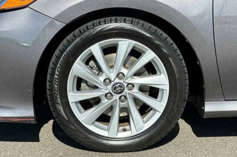 Used 2020 Toyota Camry LE image 23