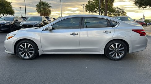 Used 2017 Nissan Altima 2.5 SV image 5