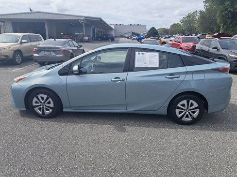 Used 2017 Toyota Prius Four image 7