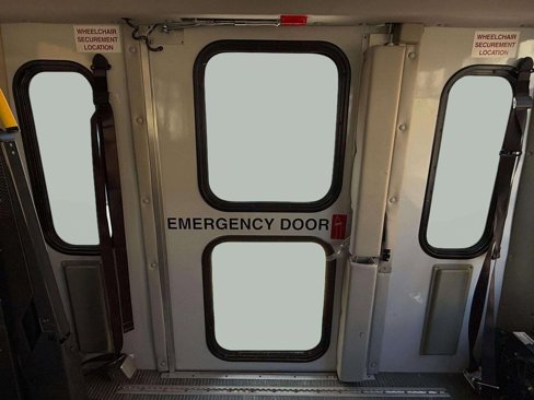 Used 2003 Ford E-450 and Econoline 450 image 12