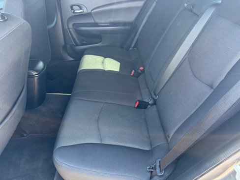 Used 2012 Dodge Avenger SE image 13