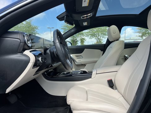 Used 2022 Mercedes-Benz CLA 250 4MATIC image 15