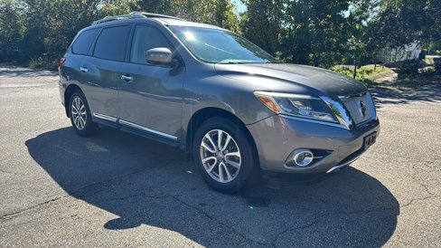 Used 2015 Nissan Pathfinder SL w/ SL Tech Package image 3