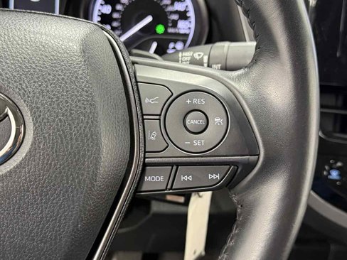 Used 2023 Toyota Camry SE image 18