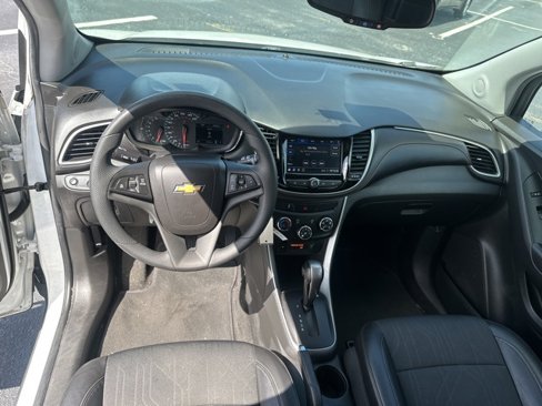 Used 2022 Chevrolet Trax LT image 12