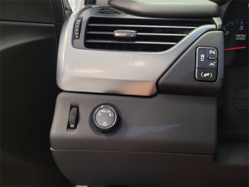 Used 2017 Chevrolet Tahoe LT image 27