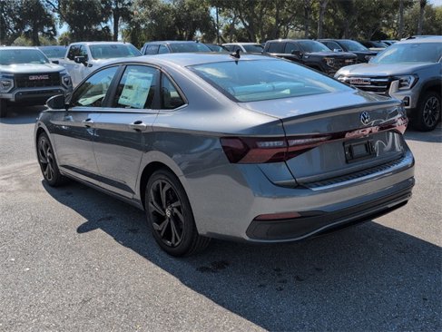 New 2025 Volkswagen Jetta SE image 10