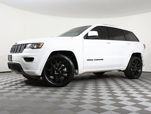 Used 2021 Jeep Grand Cherokee Laredo X image 1