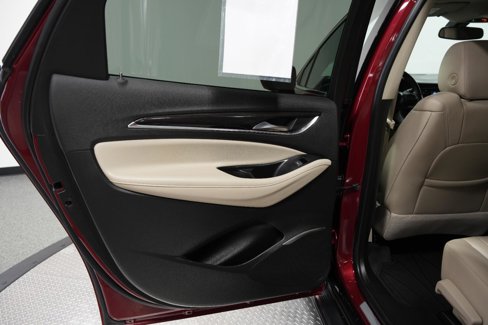 Used 2020 Buick Enclave Essence w/ LPO, Luxury Package image 21