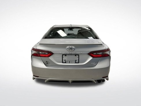 Used 2023 Toyota Camry SE image 11