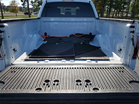 Used 2013 Ford F150 XLT w/ XTR Pkg image 24